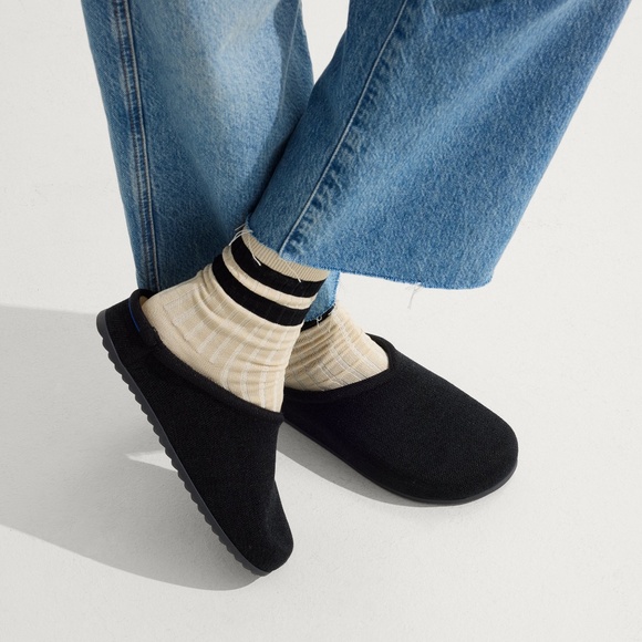 Rothy's The ReVelvet™ Casual Clog - ReVelvet™ Black Size 8 - Picture 3 of 3